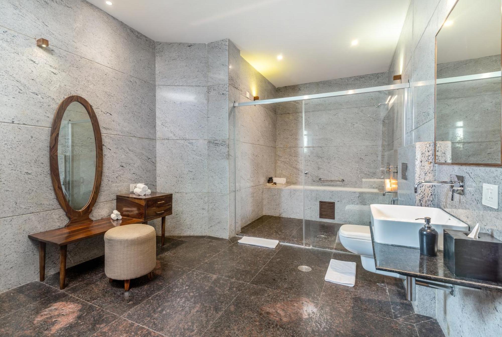 Naad Wellness Hotel Sonipat Exterior photo